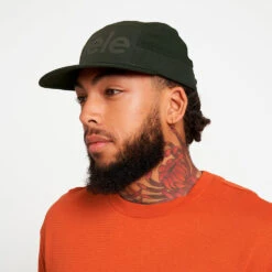 Ciele Athletics GOCap - Century - Raven -Ciele Athletics CLGCC RBK001 GOCap Century Raven 2024 D3 STUD2