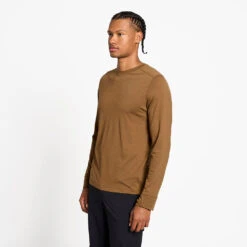 Ciele Athletics M HLSLongsleeve Sorino - Sable -Ciele Athletics CLMHLSL CW DO001 MHLSLongsleeveSorino Sable 2024 D4 STUD2