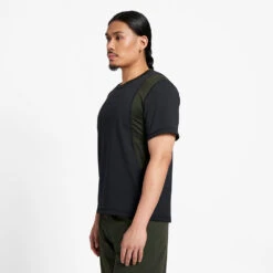 Ciele Athletics M UHTShirt - DIAMA - Raven -Ciele Athletics CLMUHTSD LE RBK001 MUHTShirt DIAMA Raven 2024 D4 STUD2