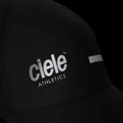 Ciele Athletics TRKCap SC - Athletics/Bar - Whitaker -Ciele Athletics CLTRKCSCAB BK001 TRKCapSC AthleticsBar Whitaker 2023 D1 ZOOMD