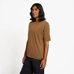 Ciele Athletics W HLSTShirt Sorino - Sable -Ciele Athletics CLWHLST CW DO001 WHLSTshirtSorino Sable 2024 D4 STUD2