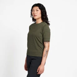 Ciele Athletics W HLSTShirt Sorino - Wallace -Ciele Athletics CLWHLST CW IG001 WHLSTshirtSorino Wallace 2024 D4 STUD2