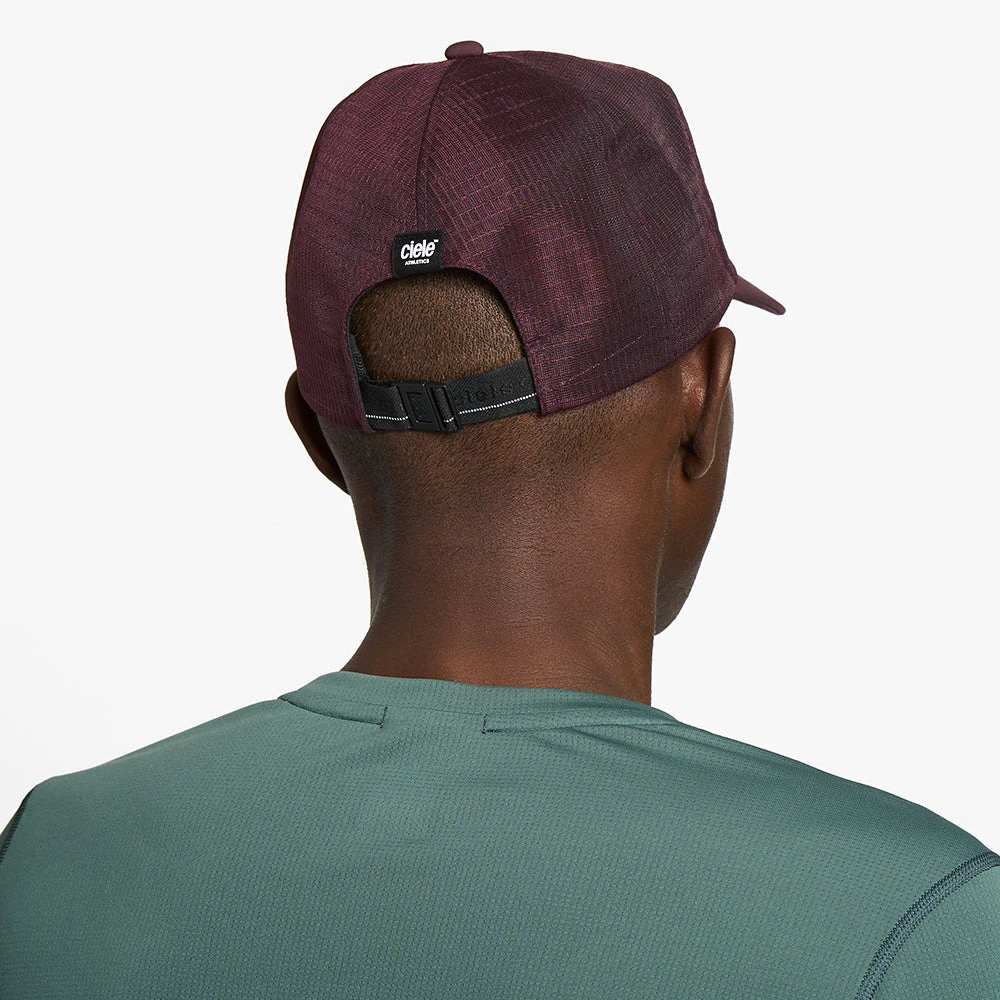Ciele Athletics TRLCap SC - Comp - Onehundred - Dark Wine Red 6 Ciele Athletics TRLCap SC - Comp - Onehundred - Dark Wine Red - Image 4