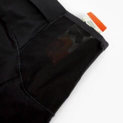 Ciele Athletics W CRGTight Short 3.5" - Shadowsphinx -Ciele Athletics W 1 TG 0047 BK002 W CRGTightShort3.5 Shadowsphinx D1 2025 DETAIL4