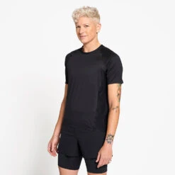 Ciele Athletics W RCDTShirt - Shadowsphinx 16 Ciele Athletics W RCDTShirt - Shadowsphinx -Ciele Athletics W 1 TS 0059 BK002 W RCDTShirt Shadowsphinx D1 2025 STUD2